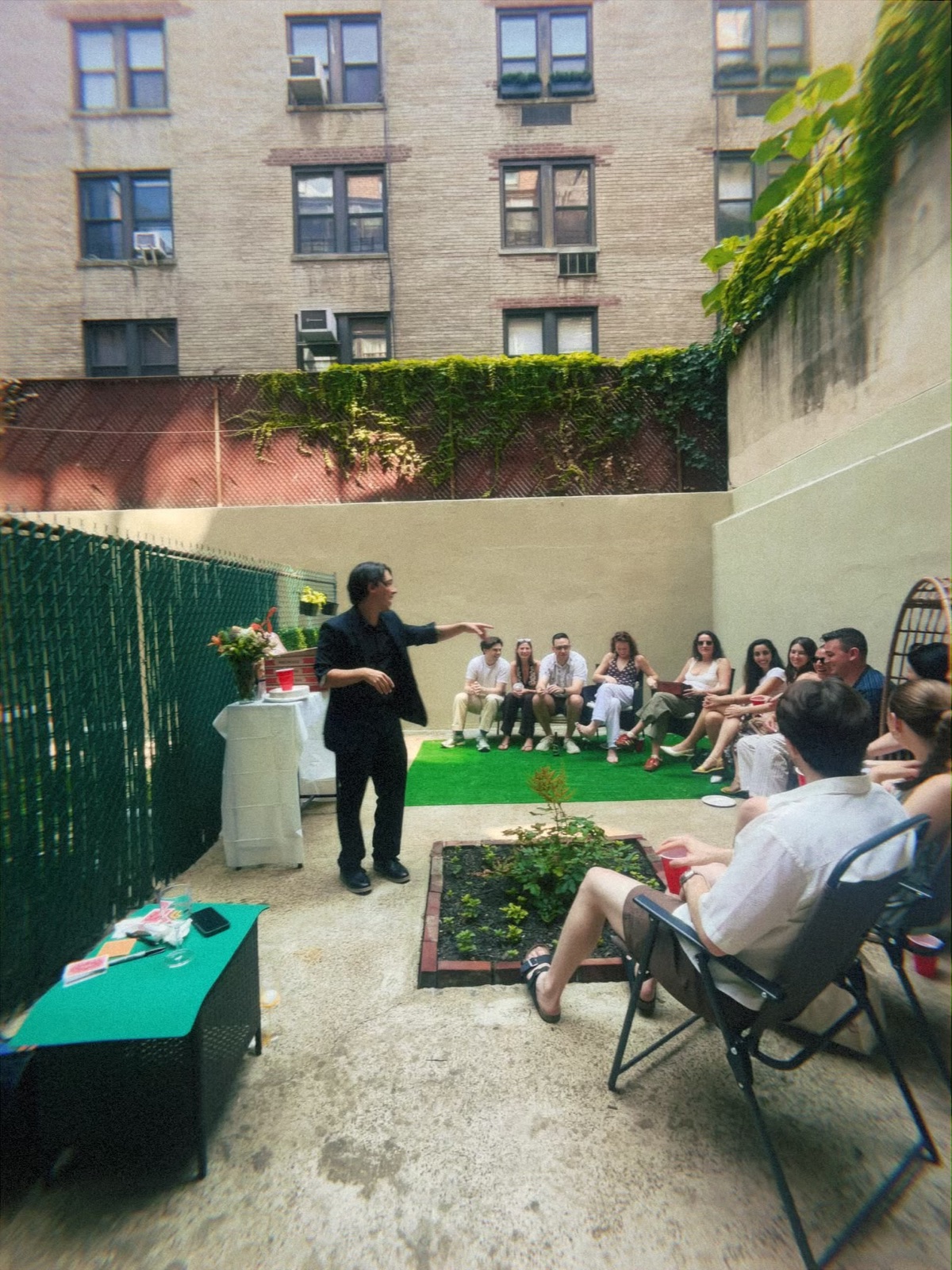 Ethan Smith performing magic — photo 8