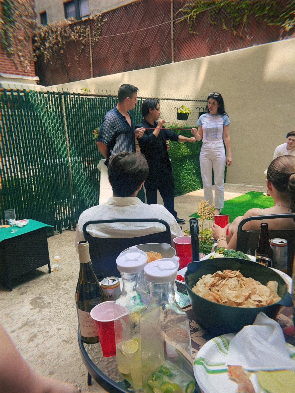Ethan Smith performing magic — photo 9