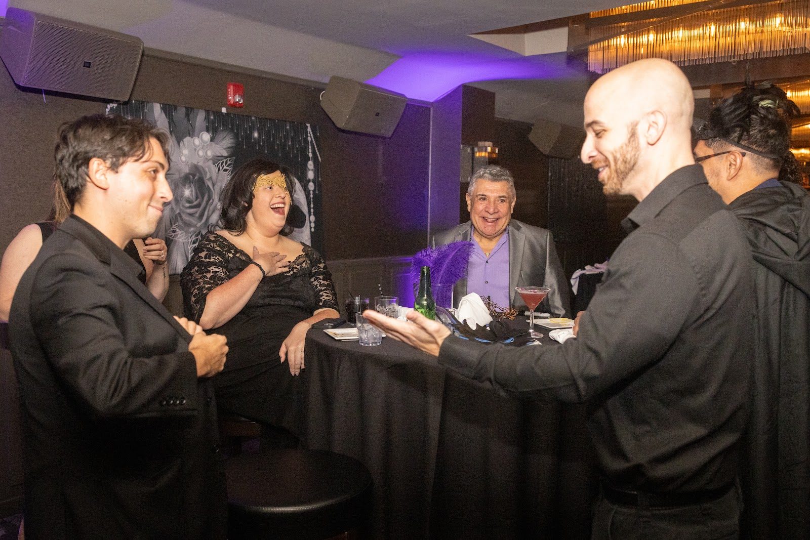 Ethan Smith performing magic — photo 10