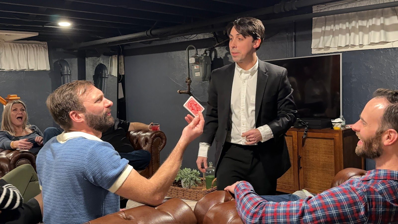 Ethan Smith performing magic — photo 16