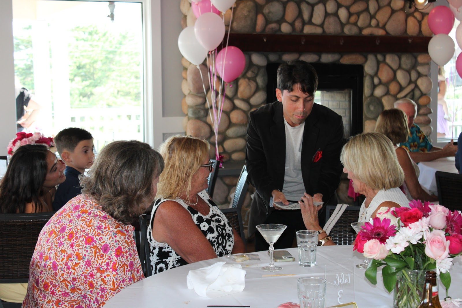 Ethan Smith performing magic — photo 32