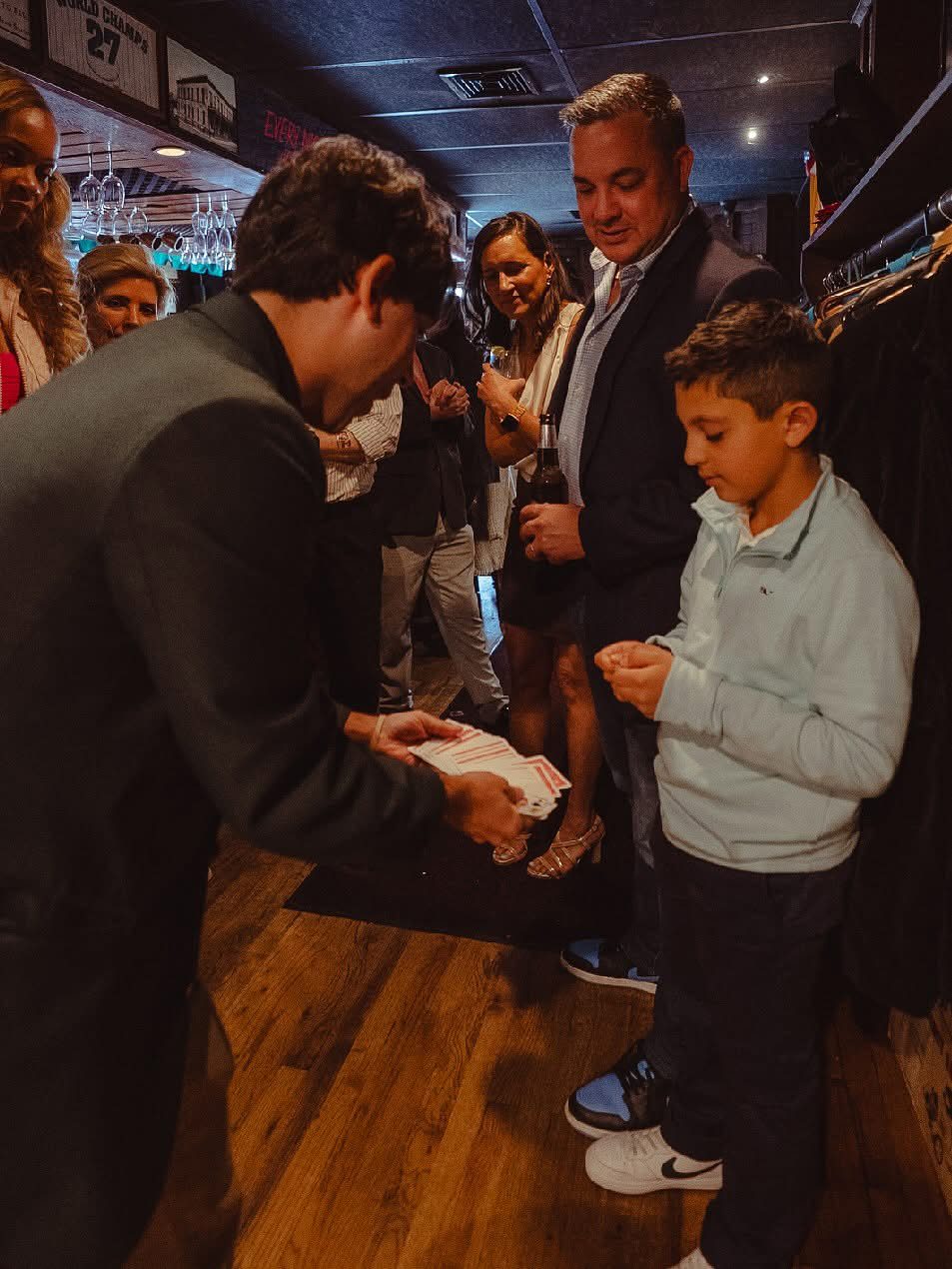 Ethan Smith performing magic — photo 42