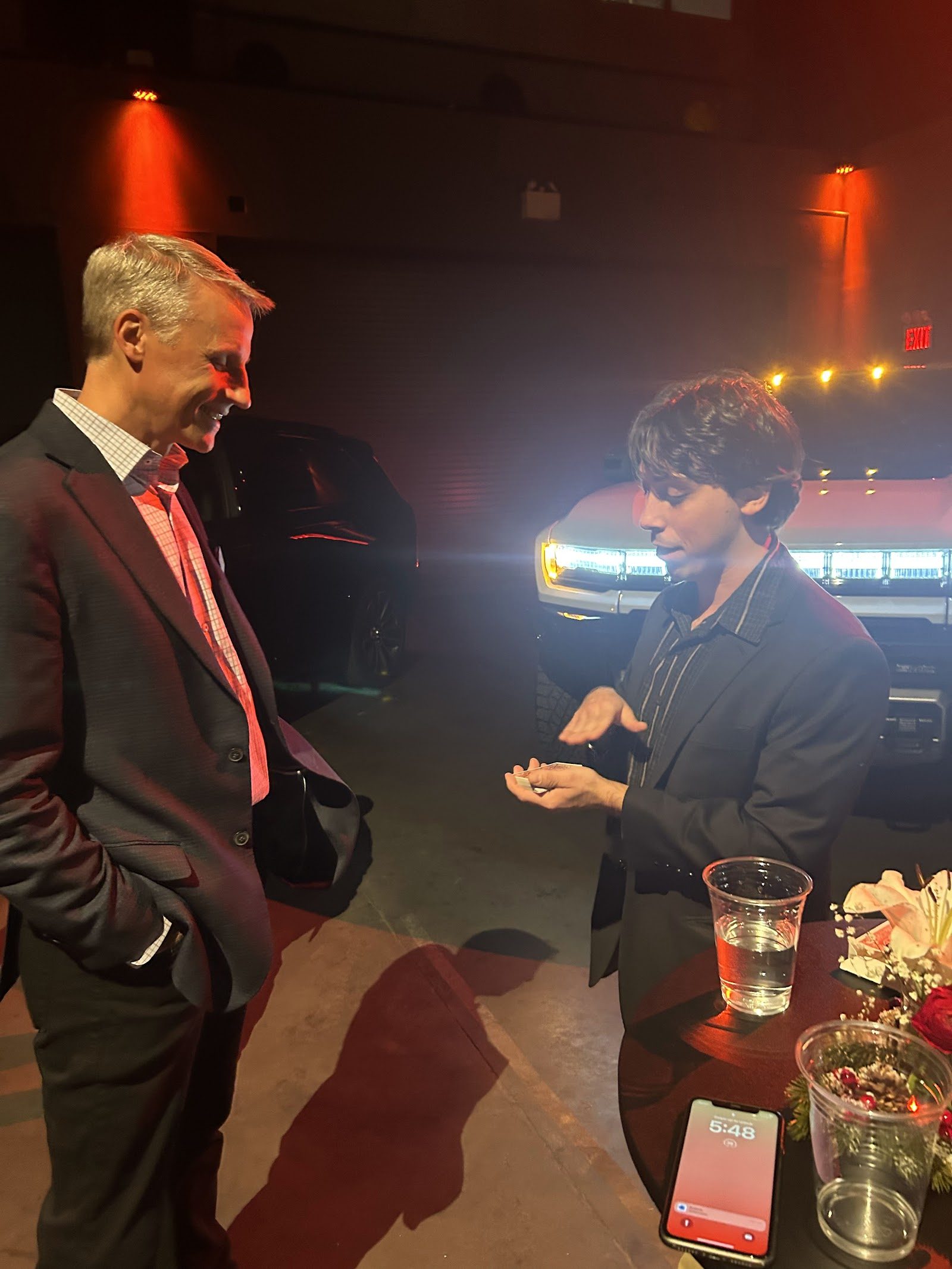 Ethan Smith performing magic — photo 44